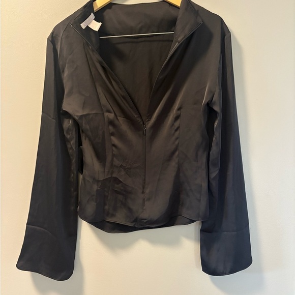 H&M Classic Black Long Sleeved Shirt in Size Small - Picture 8 of 11